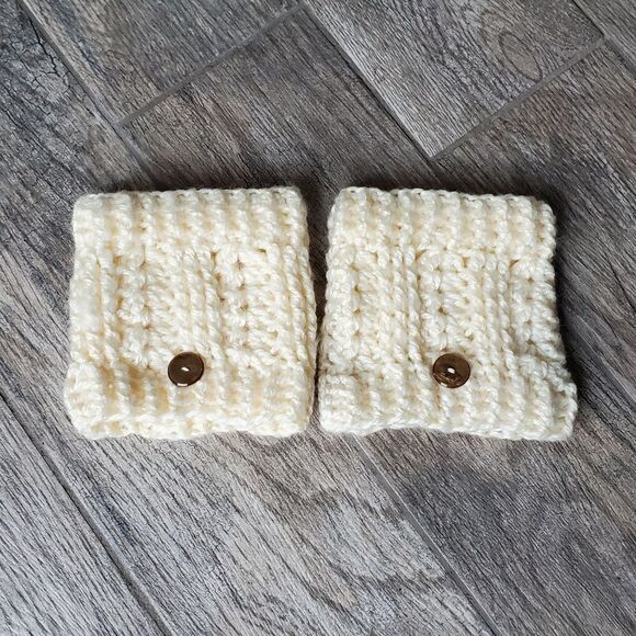 Hand Crafted Chunky Knit Crochet Cream Colored Boot Cuffs - Picture 2 of 8